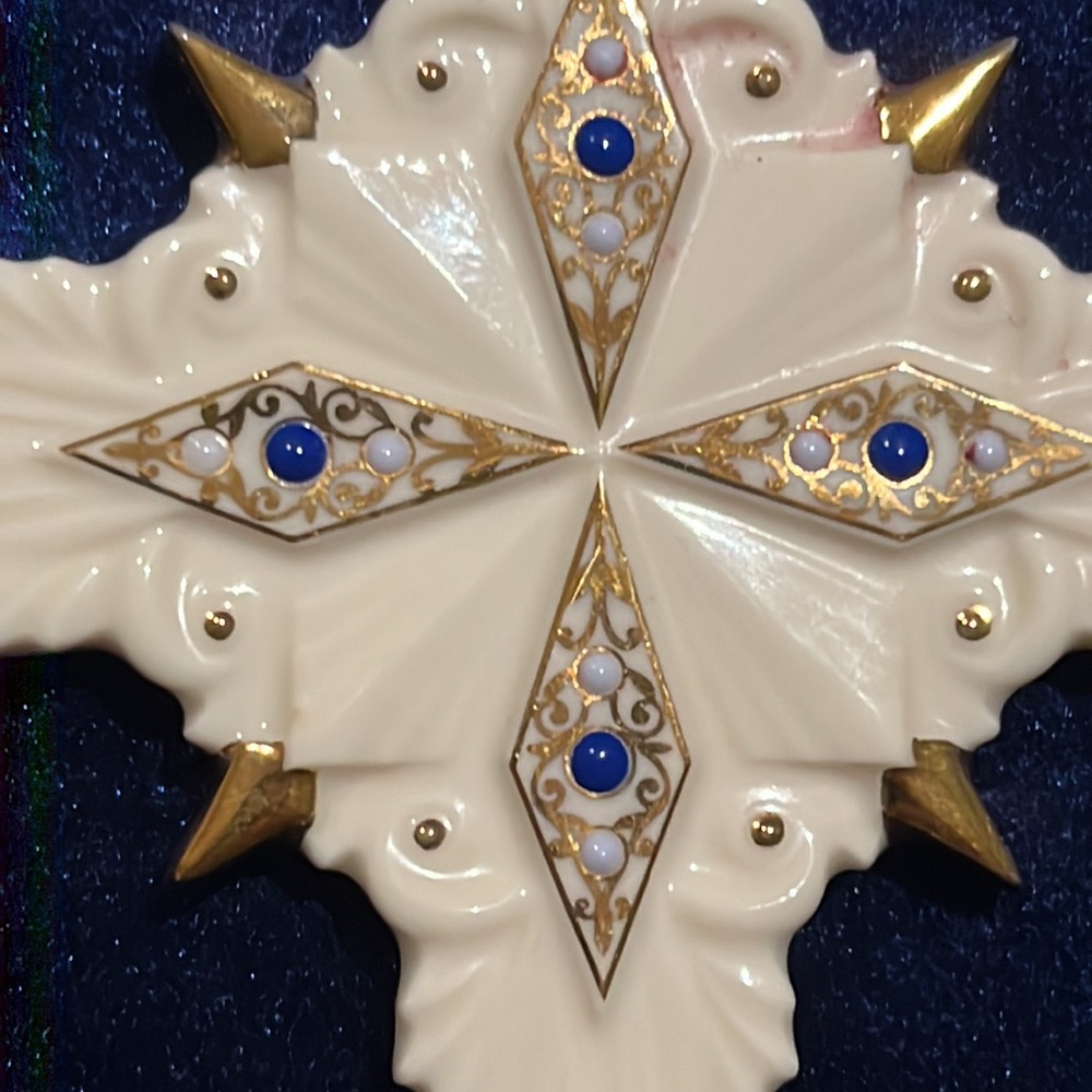 Lenox China Jewels Nativity Star of Bethlehem Ornament - Picture 3 of 11